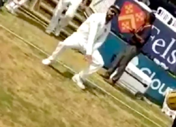 Virat Kohli, Shikhar Dhawan do bhangra while entering field in warm-up game #Cricket #India #England #INDvENG #ViratKohli #ShikharDhawan