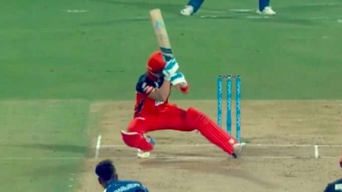 RCB's Brendon McCullum scoops ball over wicketkeeper to hit 85-metre six, Royal Challengers Bangalore, IPL 2018