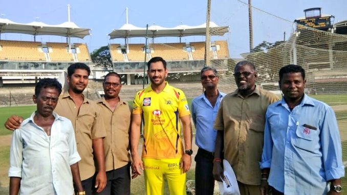 MS Dhoni spends time with Pune ground staff on Labour Day