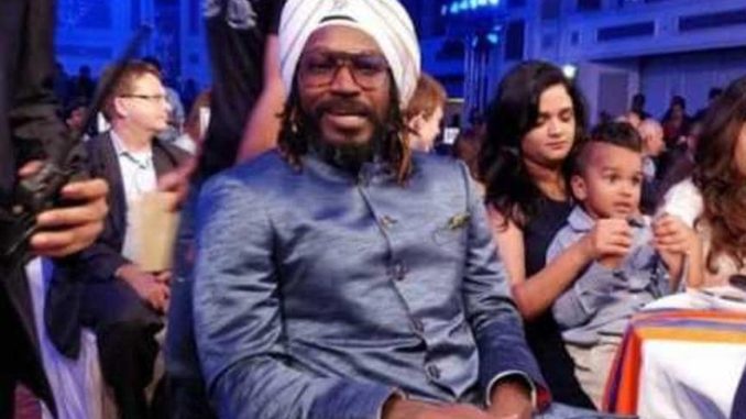 Chris Gayle wears turban, performs 'bhangra' with Shikhar Dhawan, Rohit Sharma IPL 2018 Indian Premier League KXIP SRH MI